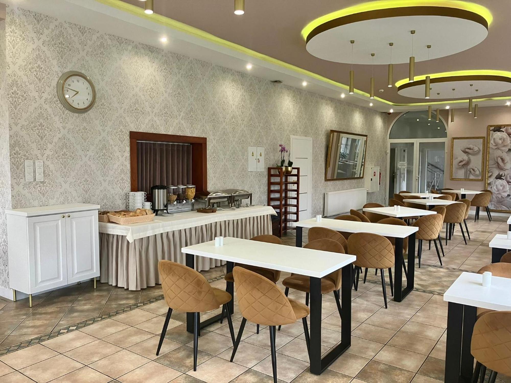 Osrodek Wczasowy Magnat Bed & Breakfast เวบา ภายนอก รูปภาพ